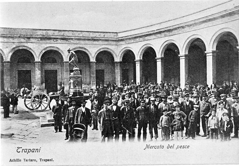 Vecchia Trapani 077 - Trapani - Cartolina - Mercato del Pesce.jpg